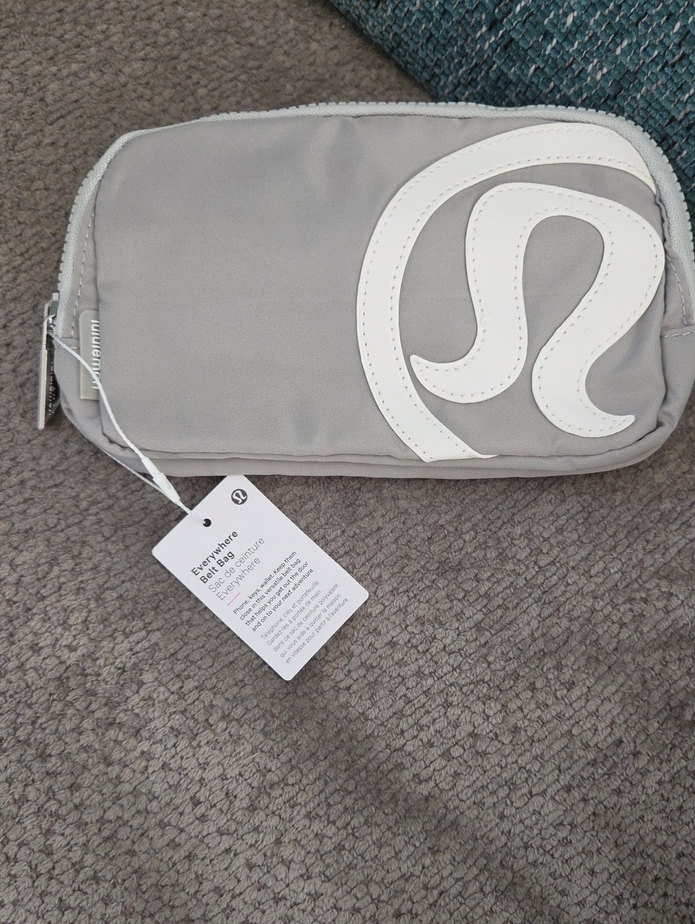 Lululemon Everywhere Belt Bag 1L – Trench / White Opal Large 3D Logo